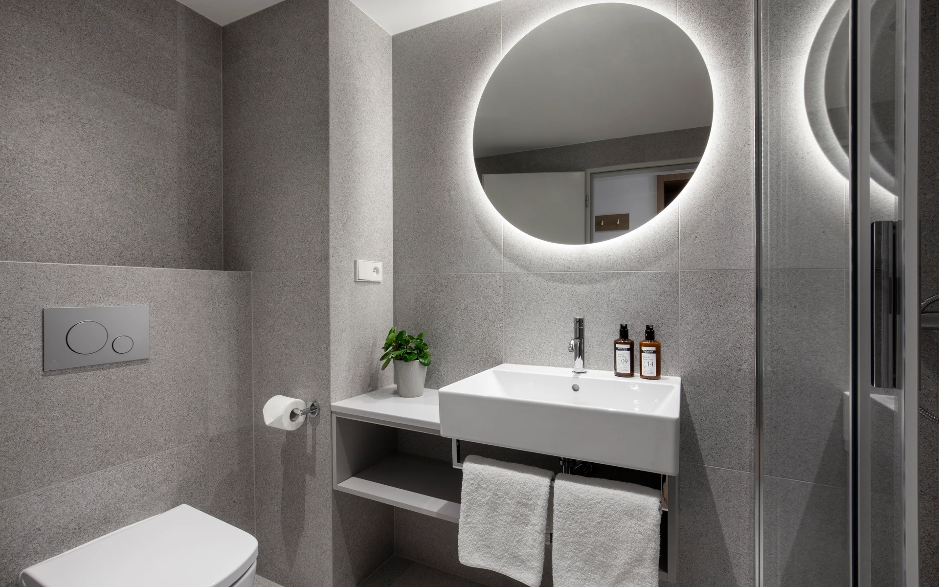 Bathroom III (HD).jpg
